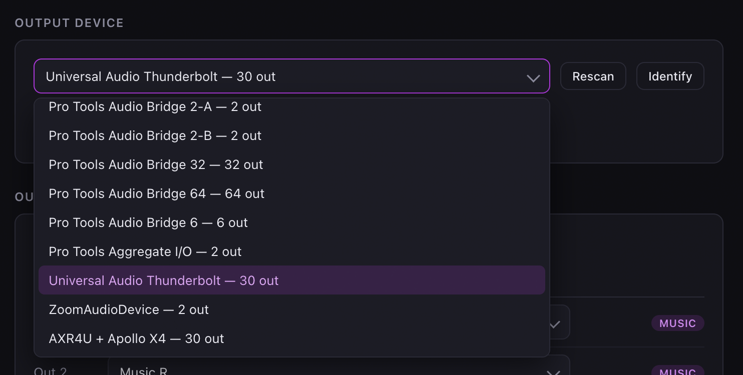 The output device dropdown, listing available audio interfaces with their output counts